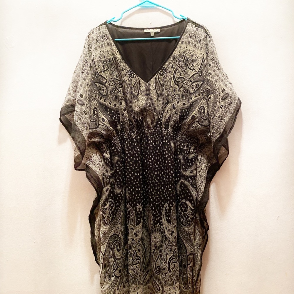 Blouse black and white